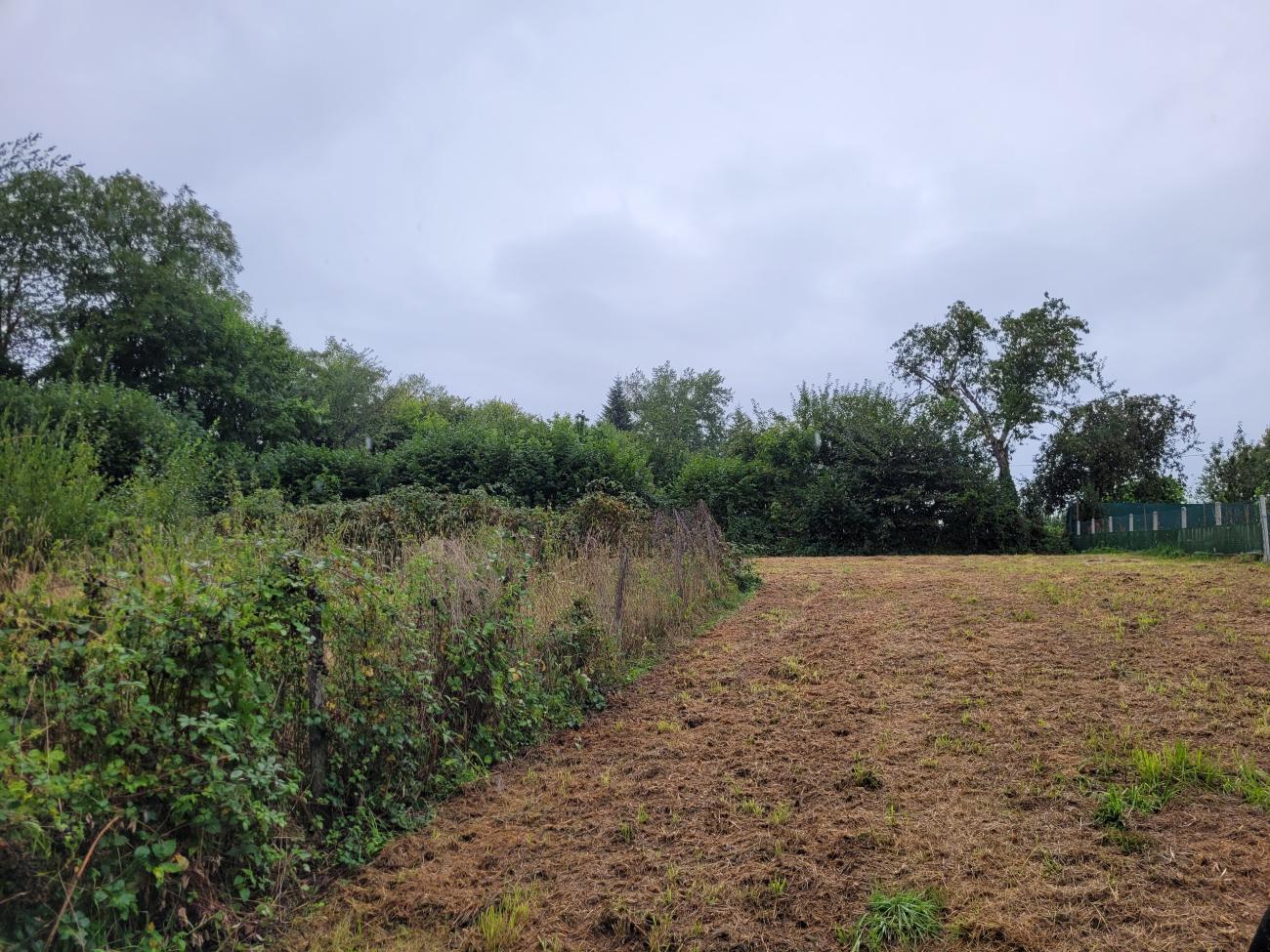 Terrain à CELLES SUR DUROLLE