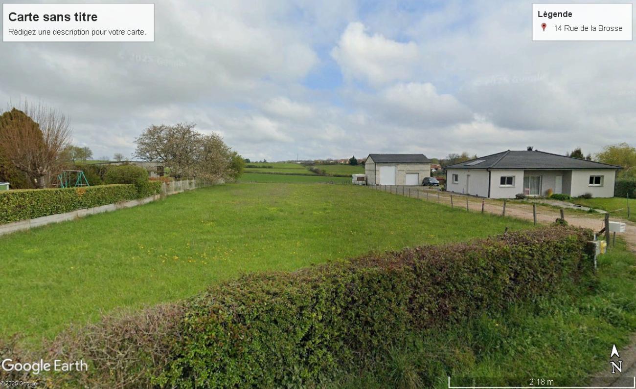 Terrain à ESPINASSE VOZELLE